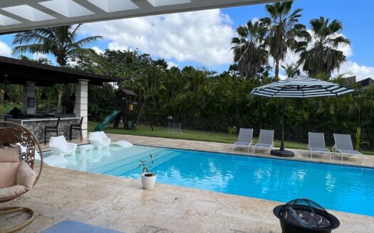 Stunning Villa for Rent: Innovative Luxury in Casa de Campo, La Romana