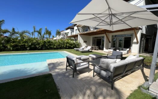 Charming Townhouse in Casa de Campo: Experience Golf Living
