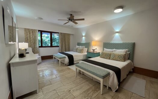 Tropical Retreat: Villa for rent with Charming Garden View in Casa de Campo