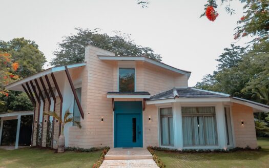 Splendid Villa for Rent in Casa de Campo: Spacious Design, Beauty, and Private Pool