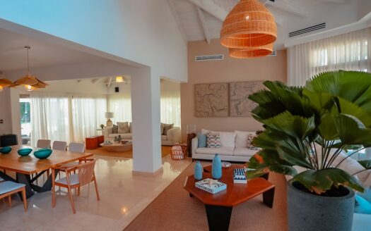 Splendid Villa for Rent in Casa de Campo: Spacious Design, Beauty, and Private Pool