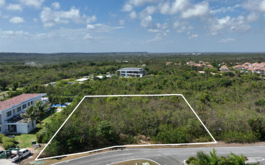 Prime Garden-View Plot in Yarari: A Canvas for Your Dream Home