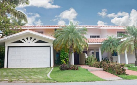 Beautiful House in Cocotal